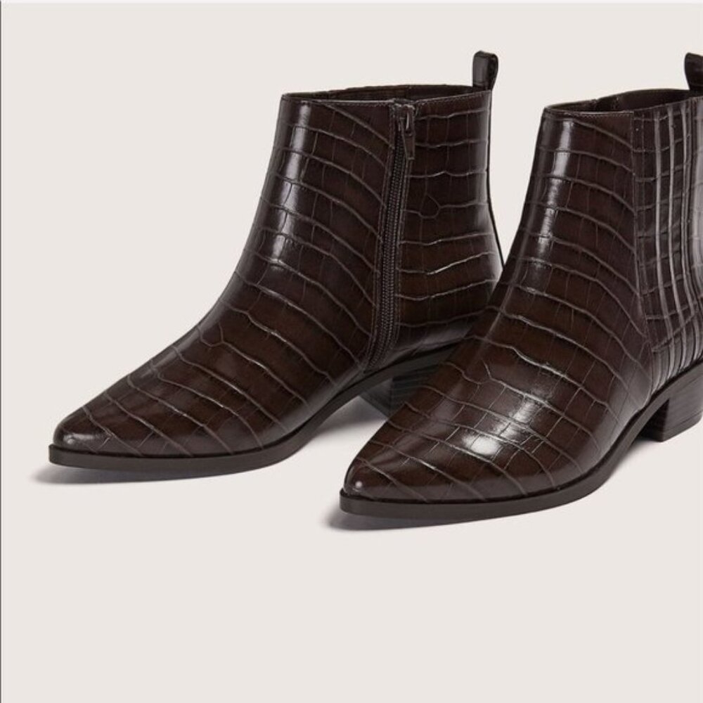 Addition Elle Women Brown Crocodile Embossed Faux Leather Ankle Boots Size 9W - Picture 2 of 13